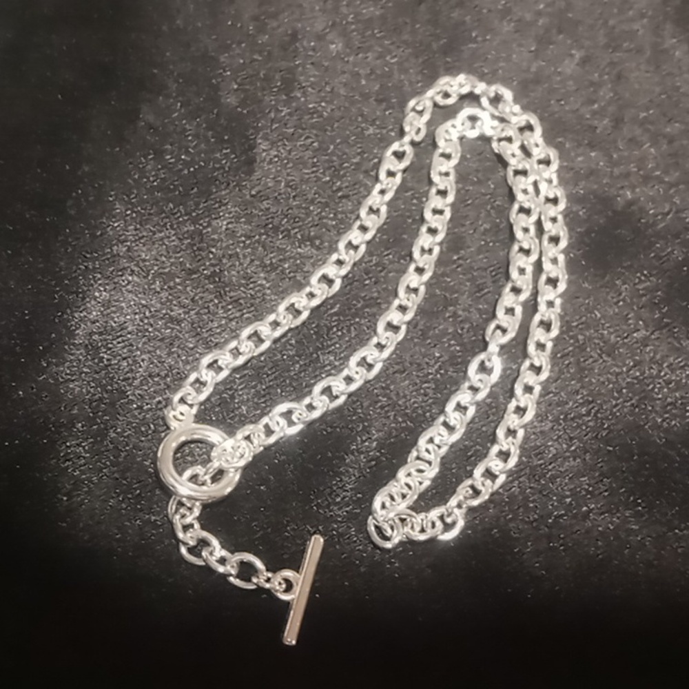 Toggle clasp necklace circle Link chain necklace 18 inches long. Collar necklace